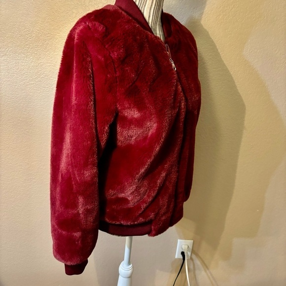 Sale! NEW Faux Fur Jacket Medium Say What? Maroon Red Teddy Bomber Jacket Cozy - Picture 4 of 15